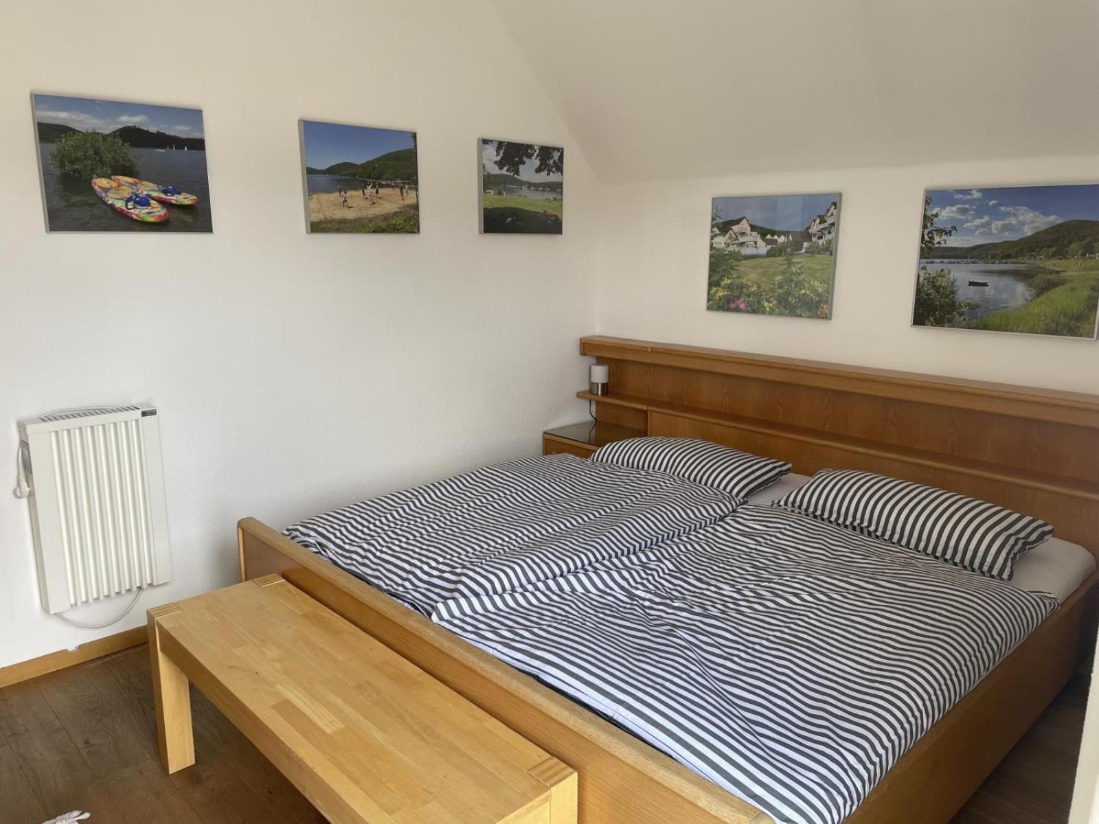 Gemutliche 93M2Fewo Mit 2 Schlafzimmern Und Seitlichem Seeblick Vom Balkon Scheid  Kültér fotó